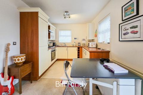 2 bedroom apartment for sale, Thacker Drive, Lichfield, WS13
