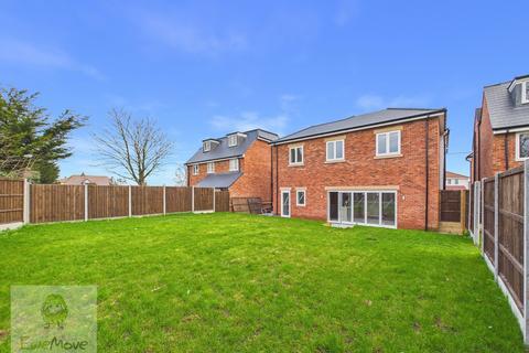 5 bedroom detached house for sale, White Horse House, The Street, Upper Stoke, Rochester ME3 9RT