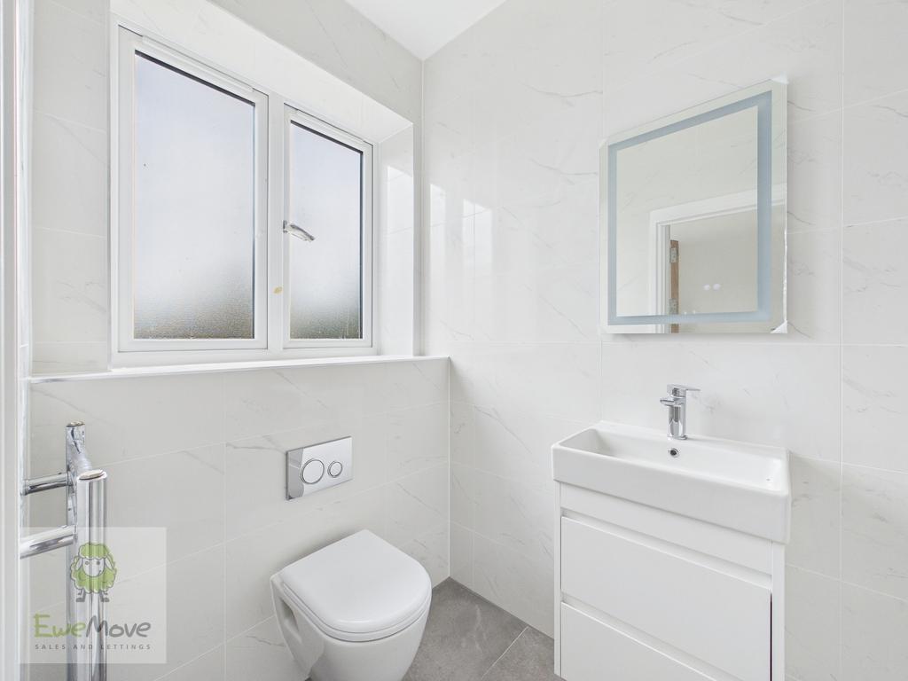 Ensuite shower room