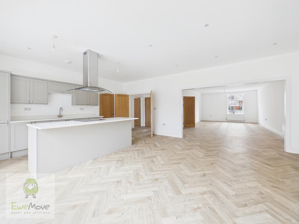Kitchen dining area