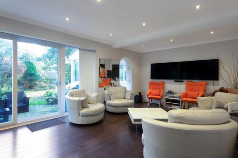 undefined, The Rise, Edgware, HA8