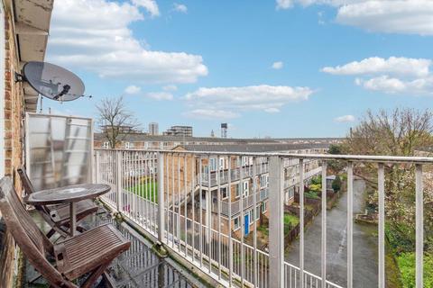 1 bedroom flat for sale, Woolstaplers Way, London SE16