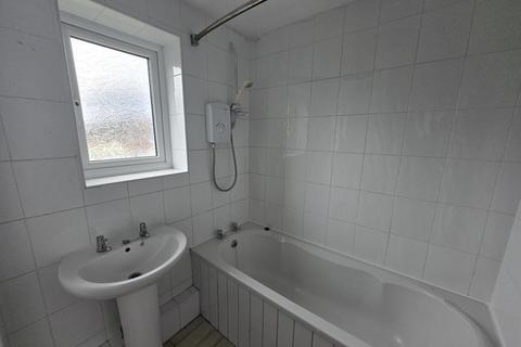3 bedroom house to rent, Lawrence Avenue, South Shields