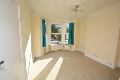 1 bedroom house to rent, Dollis Road, London