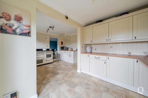 4 bedroom detached house for sale, Beauvoir Drive, Kemsley, Sittingbourne, Kent, ME10