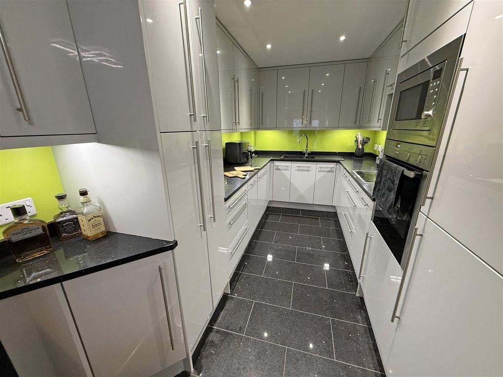 Kitchen.jpg