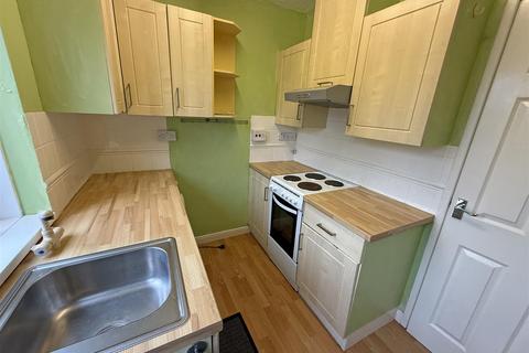 2 bedroom flat for sale, Arran Place, North Shields