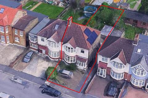3 bedroom semi-detached house for sale, Broomhill Road,  Ilford, IG3