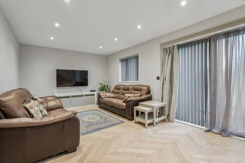 5 bedroom property for sale, Alva Way, Carpenders Park, Watford, WD19
