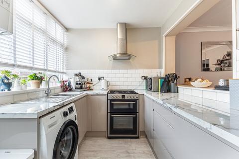 3 bedroom terraced house for sale, Wheatley Avenue, Normanton, WF6