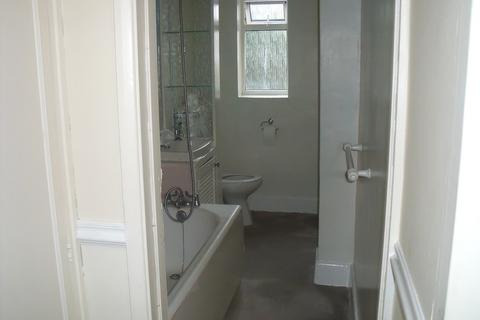 undefined, Park Road, Farnborough GU14
