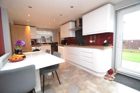 3 bedroom semi-detached house for sale, Thackley, Thackley BD10