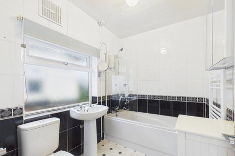 3 bedroom semi-detached house to rent, Burns Avenue, Feltham, TW14