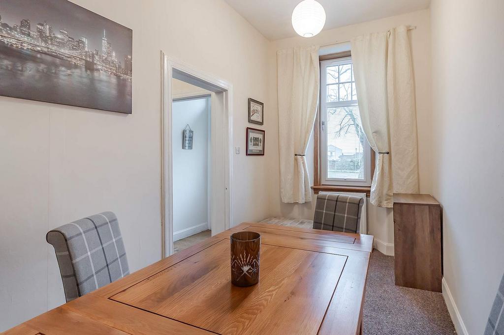 Bedroom 2/Dining Room