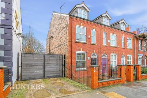 4 bedroom townhouse for sale, Belgrave Road, New Moston, Manchester