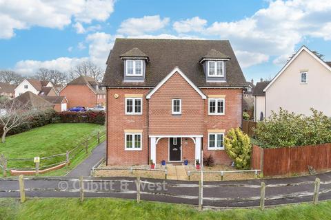 5 bedroom detached house for sale, Brookfield Drive, Horley, Surrey