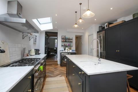 2 bedroom terraced house for sale, Costa Street, Peckham, SE15