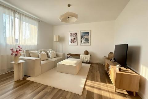 2 bedroom apartment for sale, St. Andrews Road, Northampton