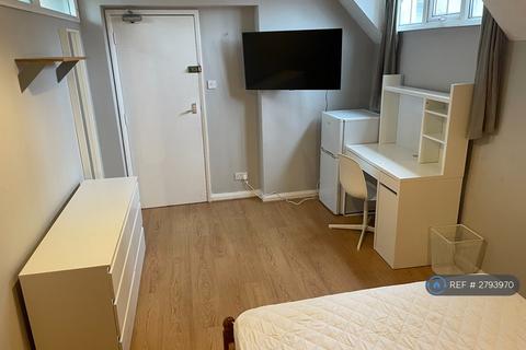 1 bedroom in a house share to rent, Glasshouse St, Nottingham, NG1