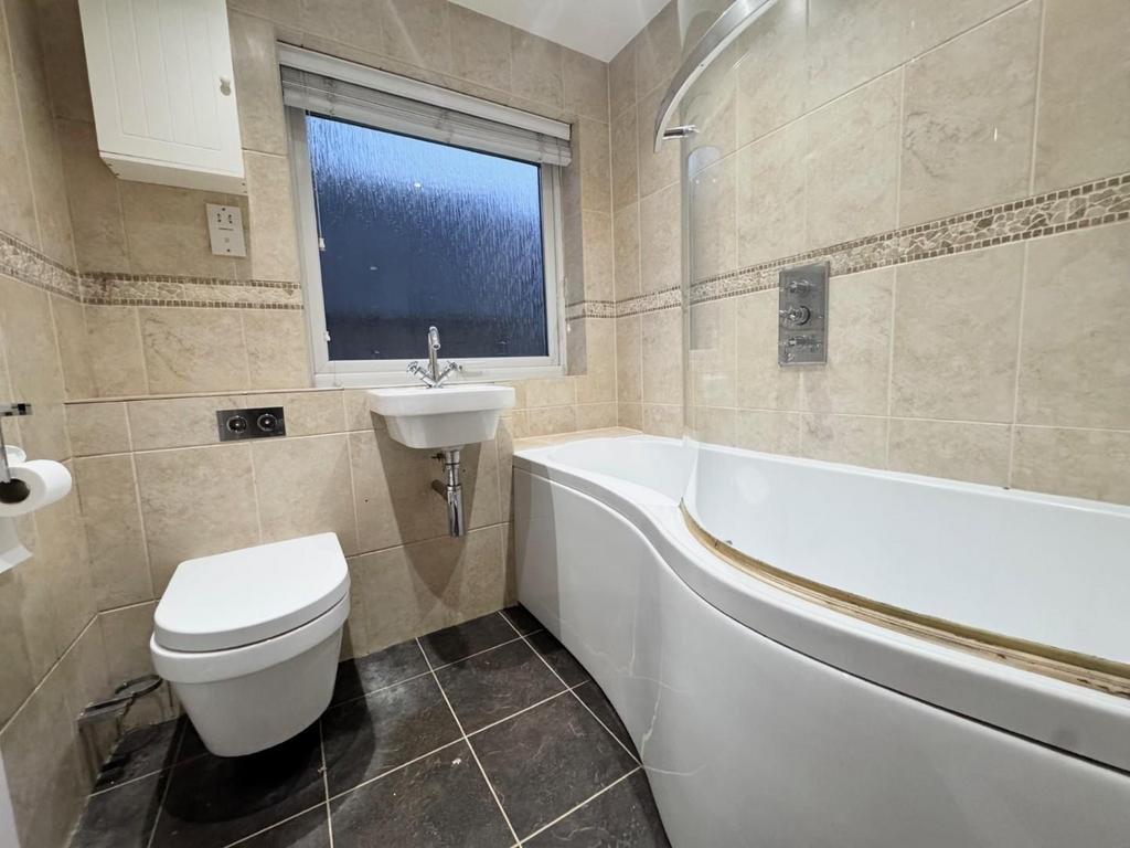 Bathroom.jpeg