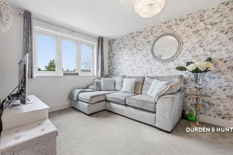 1 bedroom apartment for sale, Howard Close, Waltham Abbey, EN9