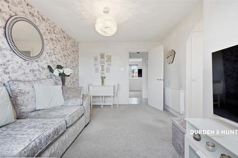 1 bedroom apartment for sale, Howard Close, Waltham Abbey, EN9