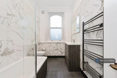 2 bedroom flat to rent, Kew Road, Richmond, TW9