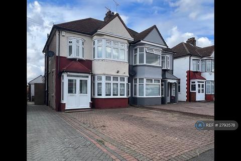 undefined, Wensleydale Avenue, Ilford, IG5