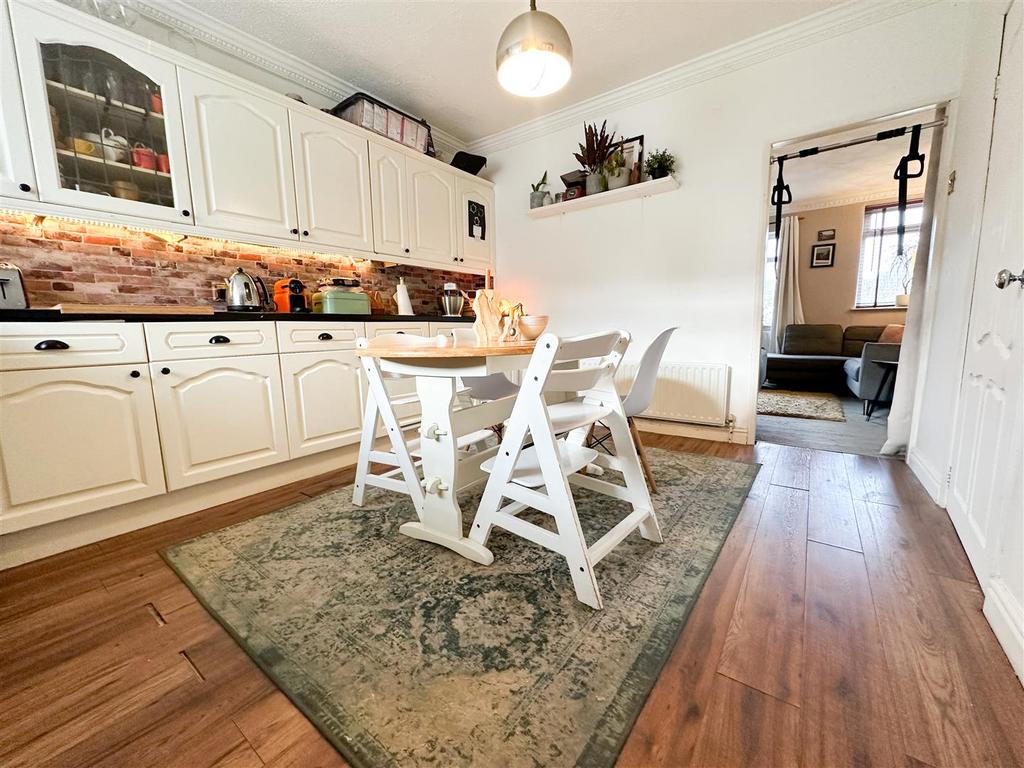 Kitchen dining room