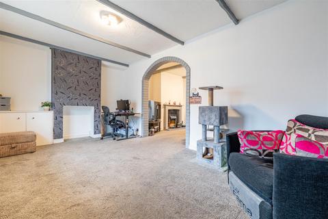 3 bedroom end of terrace house for sale, Victoria Road, Walton-Le-Dale, Preston
