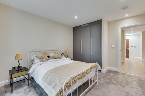 3 bedroom flat to rent, Purley Avenue, London, NW2