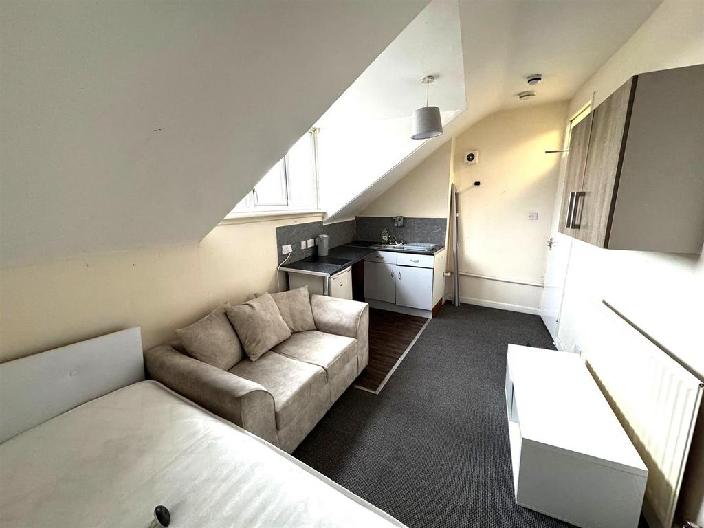 Room Pic 1