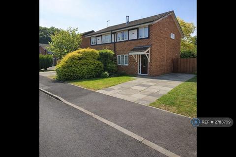 2 bedroom semi-detached house to rent, Wilderswood Close, Manchester, M20