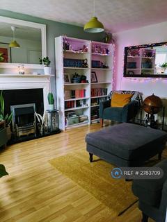 2 bedroom semi-detached house to rent, Wilderswood Close, Manchester, M20