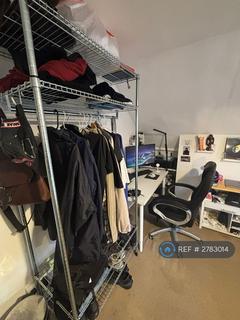 1 bedroom in a flat share to rent, Hildreth St, London, SW12