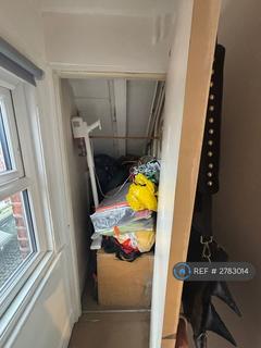 1 bedroom in a flat share to rent, Hildreth St, London, SW12