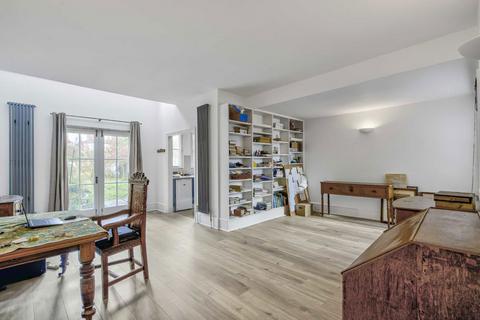 2 bedroom detached house for sale, Streatham Common North, London SW16