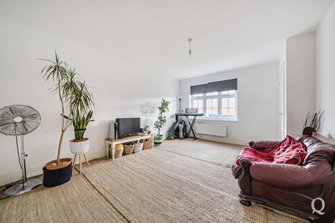 3 bedroom end of terrace house for sale, Parrett Avenue, Sittingbourne, Kent, ME10