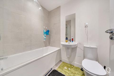 3 bedroom end of terrace house for sale, Parrett Avenue, Sittingbourne, Kent, ME10