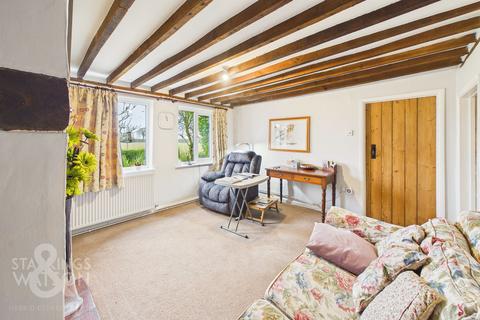 5 bedroom detached house for sale, Norwich Road, Denton, Harleston