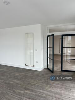 3 bedroom penthouse to rent, Dubarry House, Hove, BN3