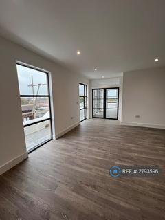 3 bedroom penthouse to rent, Dubarry House, Hove, BN3