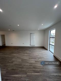 3 bedroom penthouse to rent, Dubarry House, Hove, BN3