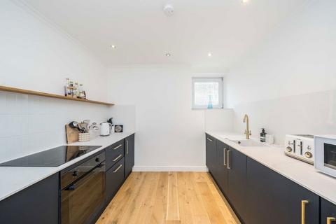 undefined, Richmond Hill, Richmond TW10
