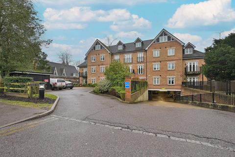 2 bedroom flat for sale, Heathside Court, Bushey Heath, Bushey, Bushey Heath, WD23