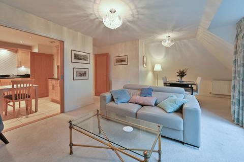 2 bedroom flat for sale, Heathside Court, Bushey Heath, Bushey, Bushey Heath, WD23