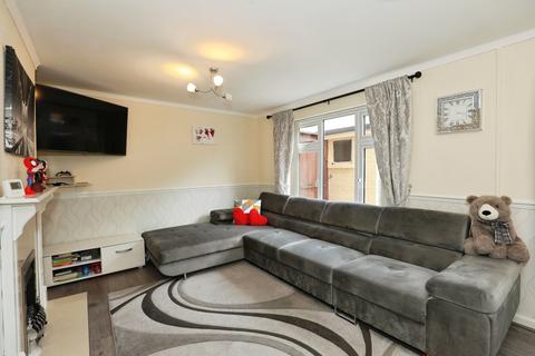 3 bedroom terraced house for sale, Kingsley Walk, Winsford, Cheshire, CW7