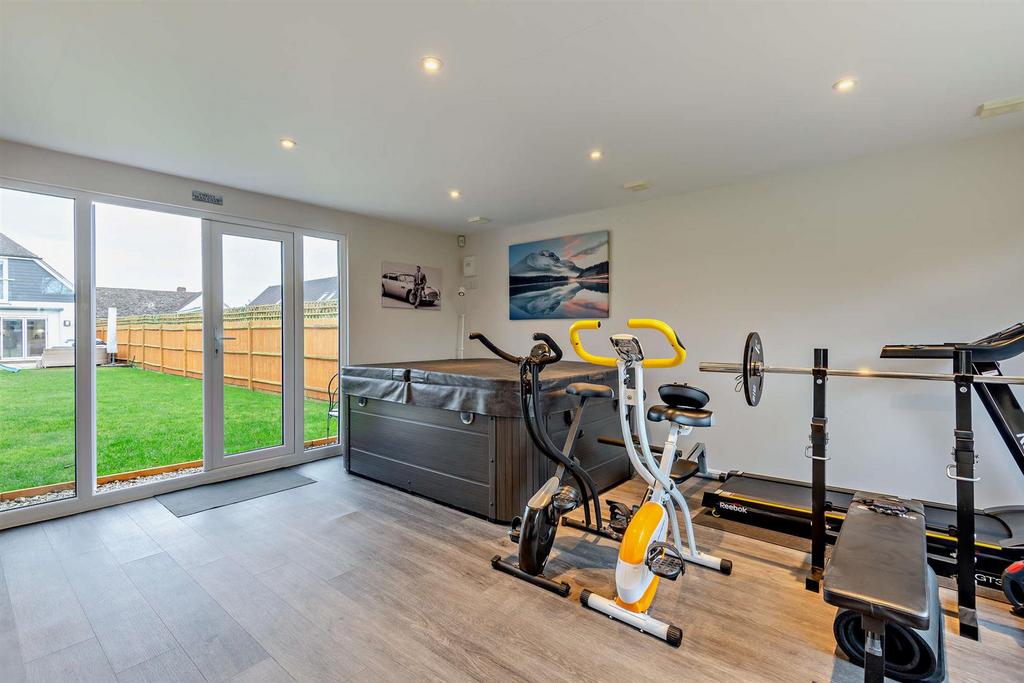 Garden Room/Gym/Bar