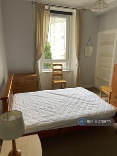 undefined, Roseburn St, Edinburgh, EH12