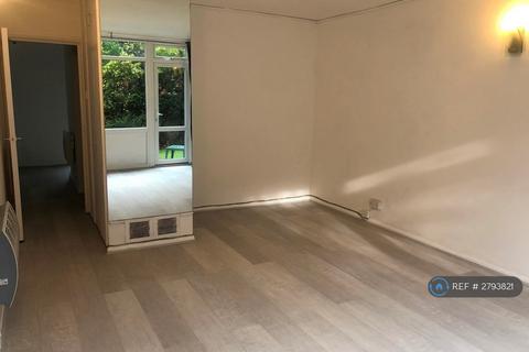 undefined, Calton Drive, London, SW15